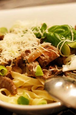 Pasta mit Rindfleisch und Champignons