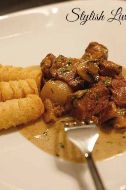 Gulasch mit Pilzen
