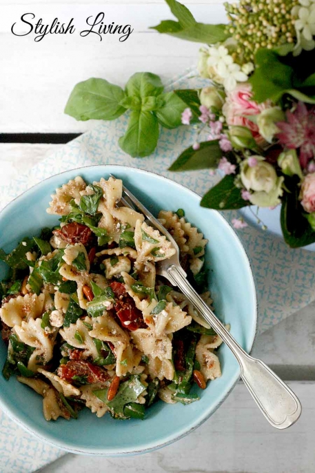 Nudelsalat mit Fetakäse - Stylish Living