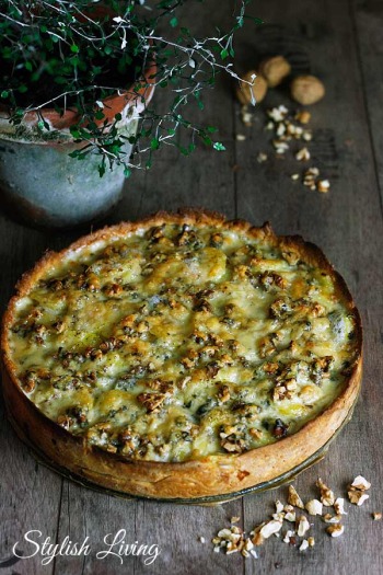 Kartoffelquiche mit Speck, Roquefort und Walnüssen - Stylish Living
