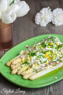 Spargel mit Trüffelöl-Vinaigrette