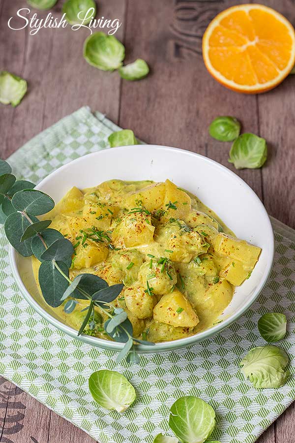 Kartoffel-Rosenkohl-Curry mit Kokosmilch