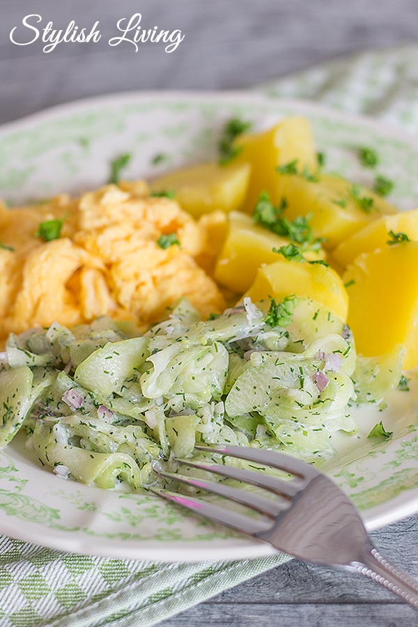 Gurkensalat nach Tim Mälzer, Kartoffeln und Rührei