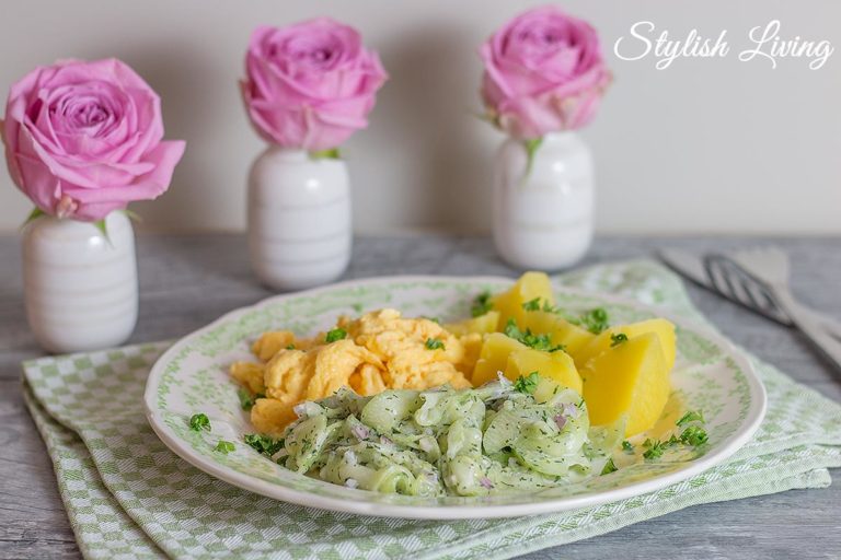 Kartoffeln, Gurkensalat nach Tim Mälzer und Rührei - Stylish Living