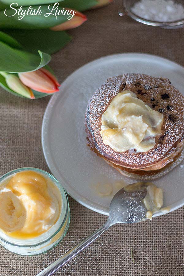 Last-Minute-Osterbrunch-Rezepte: Blaubeer Pancakes mit Ricotta und Lemon Curd