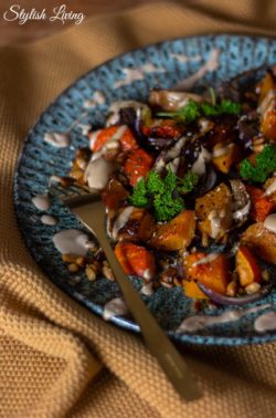 Ofenkürbis nach Ottolenghi mit Tahinisauce und Za'atar