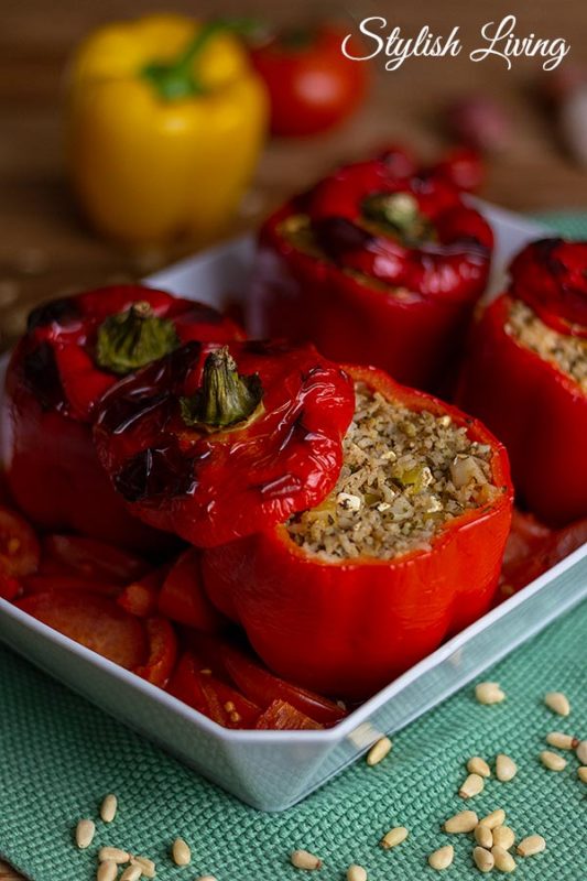 Vegetarisch gefüllte Paprika mit Reis &amp; Romanesco - Stylish Living